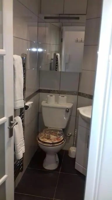 Between Piers, The Stylish Studio Flat In Cannon Place 브라이턴 아파트